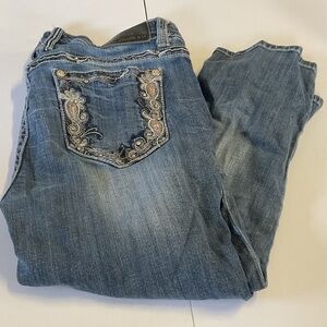 Grace In LA Dark Wash Jean Capris